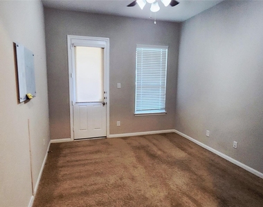 9523 Caddo Ridge Lane - Photo Thumbnail 14