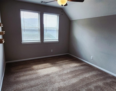 9523 Caddo Ridge Lane - Photo Thumbnail 16