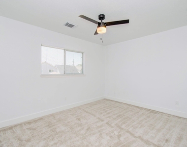 6117 Settlers Square Lane - Photo Thumbnail 30