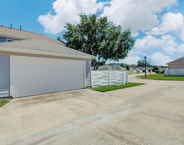 6117 Settlers Square Lane - Photo Thumbnail 44