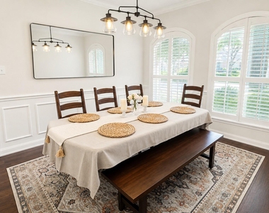 2123 Shadow Park Drive - Photo Thumbnail 2
