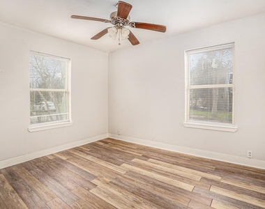 202 Beatrice Street - Photo Thumbnail 10