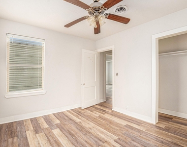 202 Beatrice Street - Photo Thumbnail 11