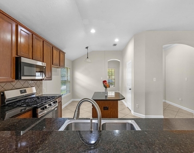 4014 Pinecrest Hollow - Photo Thumbnail 14
