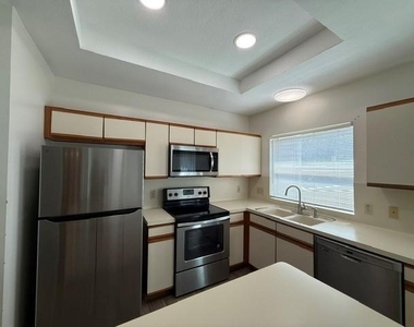 2930 Grants Lake Boulevard - Photo Thumbnail 10