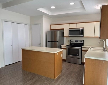 2930 Grants Lake Boulevard - Photo Thumbnail 4