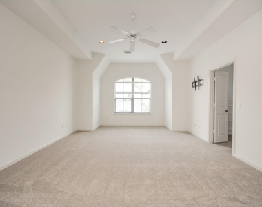 5815 Lacy Street - Photo Thumbnail 12