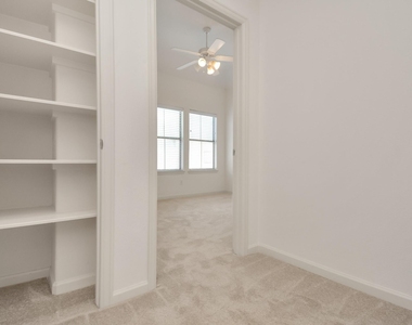 5815 Lacy Street - Photo Thumbnail 5