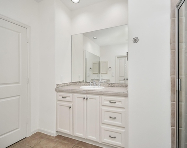 5815 Lacy Street - Photo Thumbnail 9