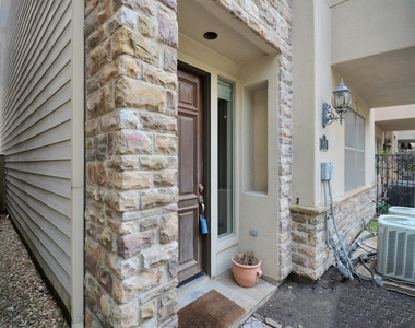 5815 Lacy Street - Photo Thumbnail 2