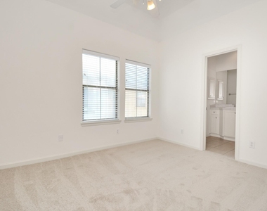 5815 Lacy Street - Photo Thumbnail 16