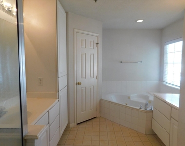 2710 Grants Lake Blvd - Photo Thumbnail 8