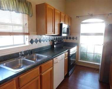 2710 Grants Lake Blvd - Photo Thumbnail 3