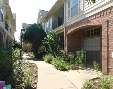 2710 Grants Lake Blvd - Photo Thumbnail 41