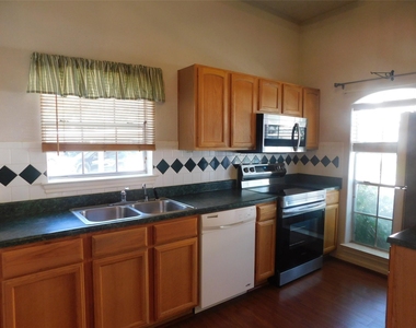 2710 Grants Lake Blvd - Photo Thumbnail 2