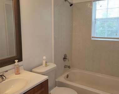 5103 Willow Glen Drive - Photo Thumbnail 13