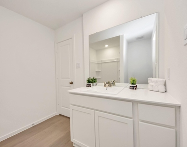 21310 Newberry Grove Lane - Photo Thumbnail 17