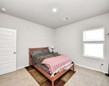 13820 Diamondback Drive - Photo Thumbnail 22