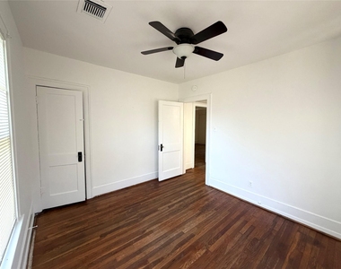 1125 Usener Street - Photo Thumbnail 10