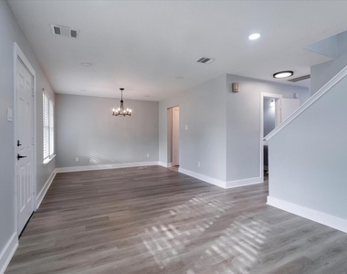 3819 W Traditions Court - Photo Thumbnail 3