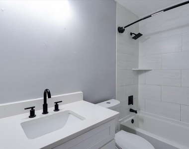 3819 W Traditions Court - Photo Thumbnail 11
