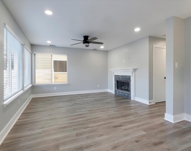 3819 W Traditions Court - Photo Thumbnail 6