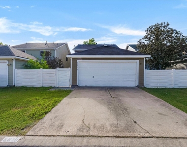 3819 W Traditions Court - Photo Thumbnail 14