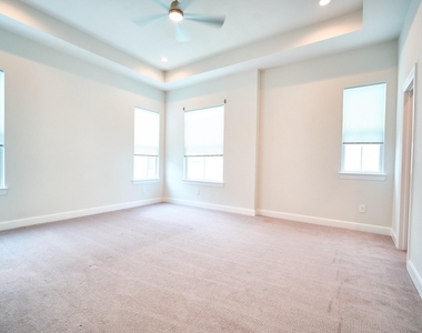 2802 Grand Fountains Drive - Photo Thumbnail 24
