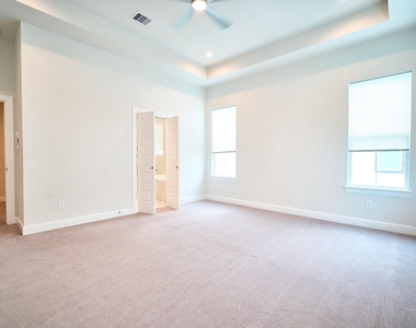 2802 Grand Fountains Drive - Photo Thumbnail 31