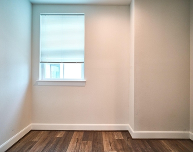 2802 Grand Fountains Drive - Photo Thumbnail 16