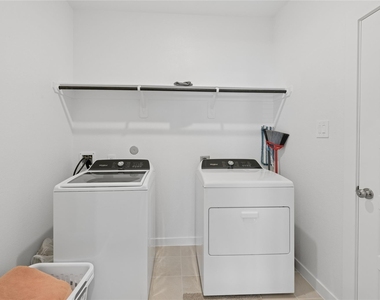 6816 Hart Oak Dr - Photo Thumbnail 14