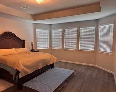 24810 Adami Veduta Court - Photo Thumbnail 3