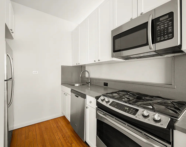 121 Madison Avenue - Photo Thumbnail 1
