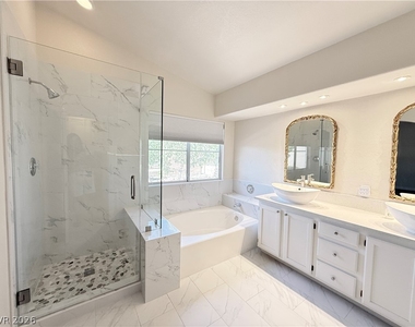 8121 Sedona Sunset Drive - Photo Thumbnail 14