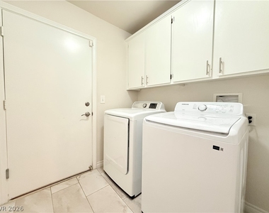 8121 Sedona Sunset Drive - Photo Thumbnail 22