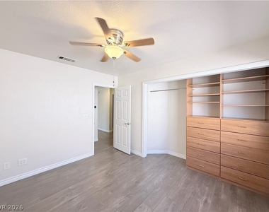 8121 Sedona Sunset Drive - Photo Thumbnail 18