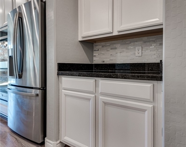 12321 Silvana Street - Photo Thumbnail 20