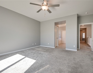 12321 Silvana Street - Photo Thumbnail 25