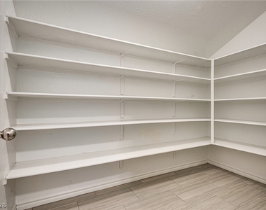 12321 Silvana Street - Photo Thumbnail 38
