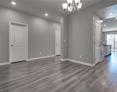 12321 Silvana Street - Photo Thumbnail 19