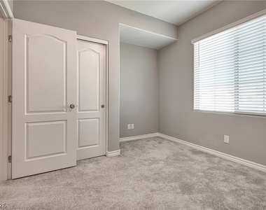 12321 Silvana Street - Photo Thumbnail 41