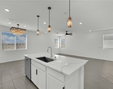 7805 Bethel Height Lane - Photo Thumbnail 21