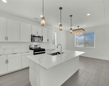 7805 Bethel Height Lane - Photo Thumbnail 22