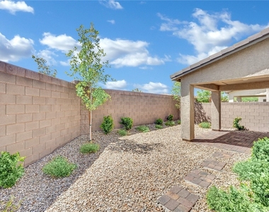 7805 Bethel Height Lane - Photo Thumbnail 9