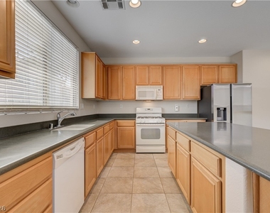 4345 Haven Point Avenue - Photo Thumbnail 18