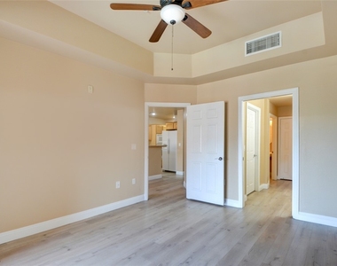 55 E Agate Avenue - Photo Thumbnail 9