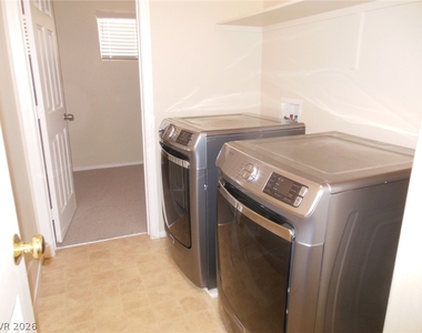 6249 Whispering Creek Street - Photo Thumbnail 13