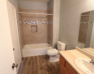 9050 W Warm Springs Road - Photo Thumbnail 5