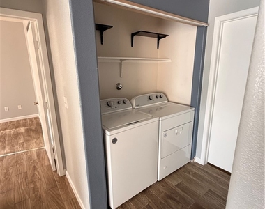 9050 W Warm Springs Road - Photo Thumbnail 6