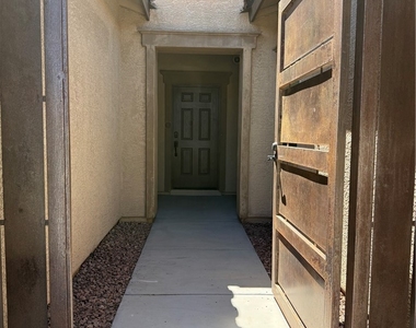 4317 Via Gallo Court - Photo Thumbnail 4